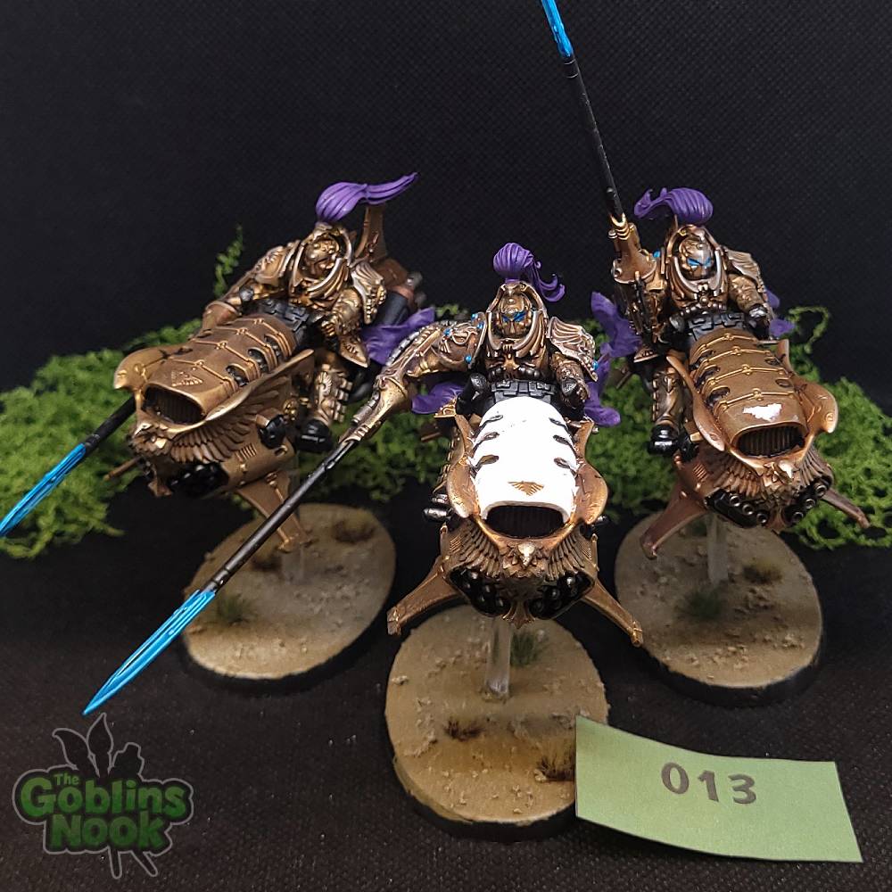 Shield-Captain on Dawneagle Jetbike (Adeptus Custodes - Warhammer 40,000)