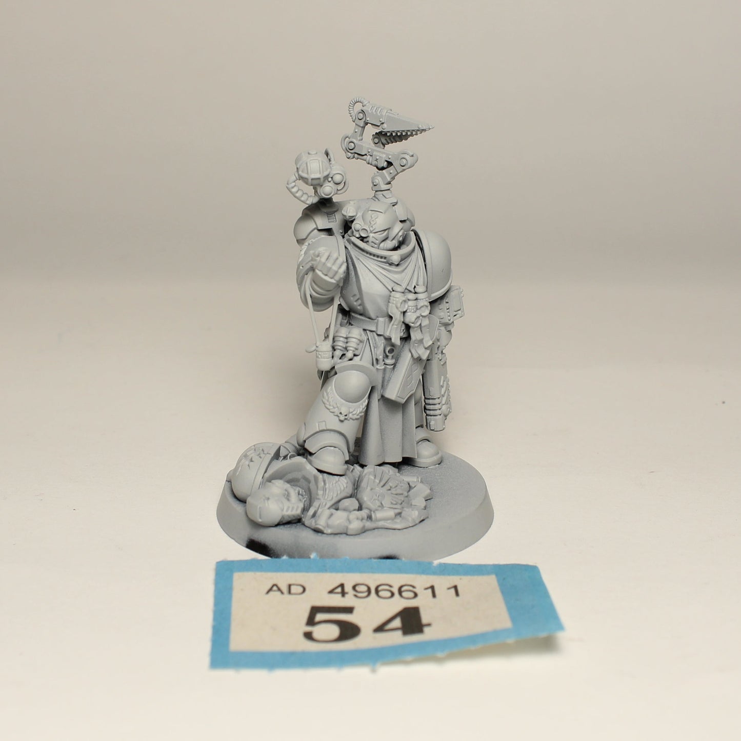 Space Marine - Apothecary - #B054