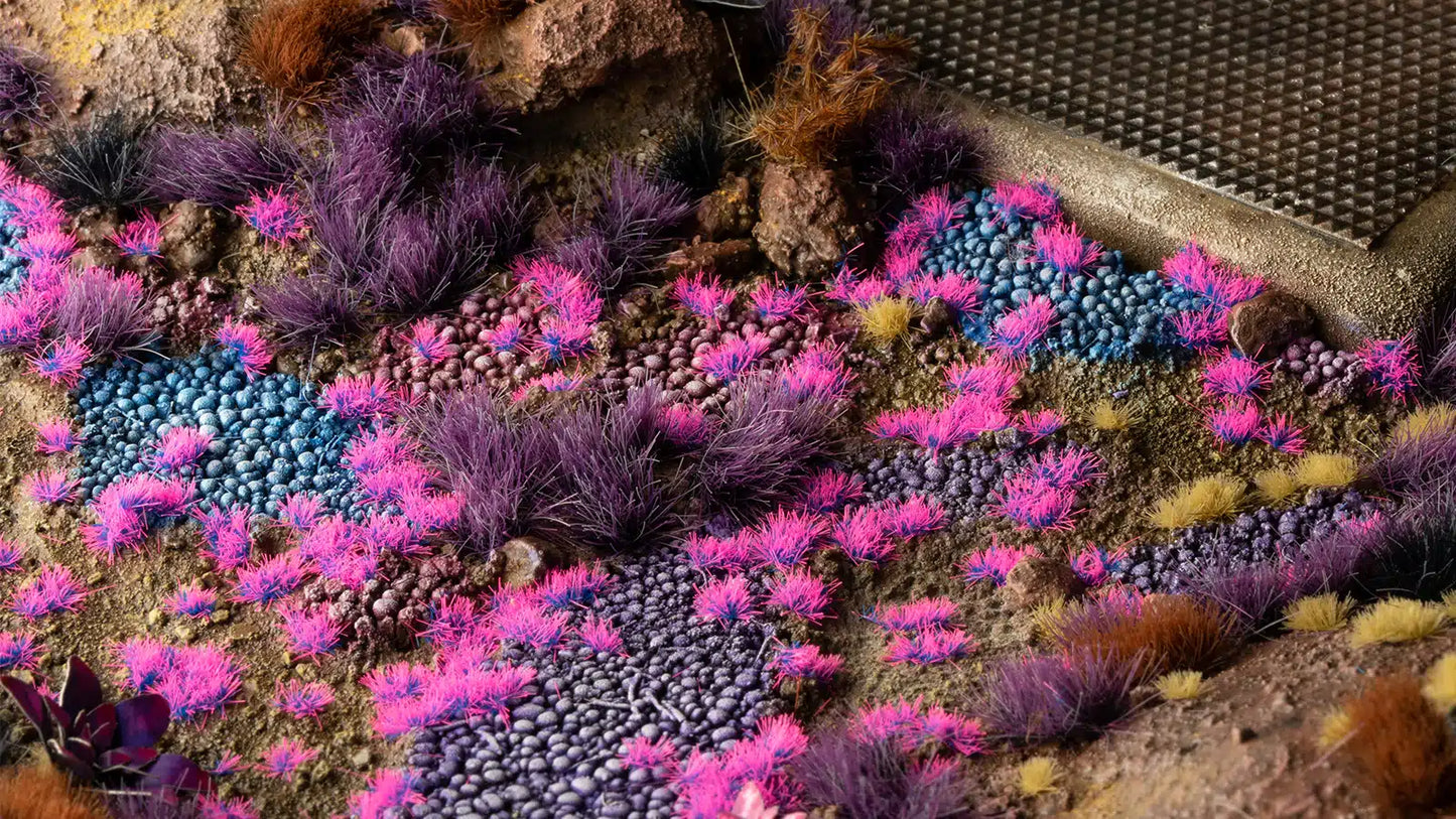 GamersGrass Tiny Alien Neon
